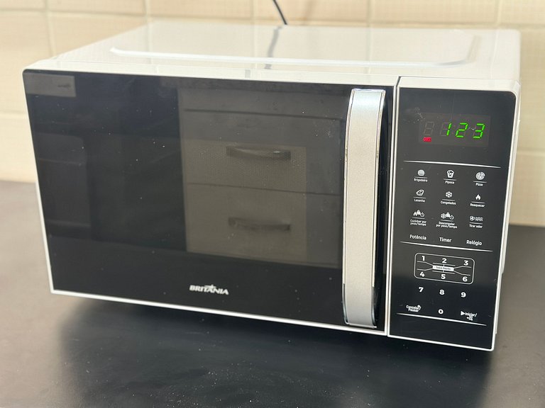 Apto decorado a 1 quadra da praia no Caiçara!