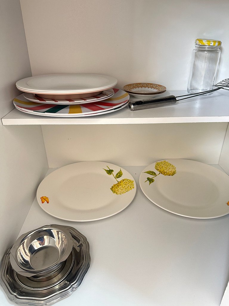 Apto decorado a 1 quadra da praia no Caiçara!