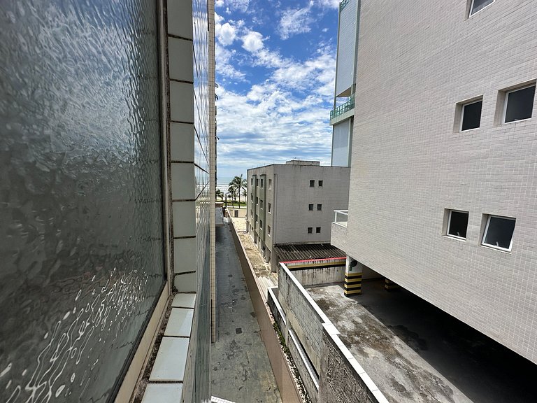 Apto decorado a 1 quadra da praia no Caiçara!