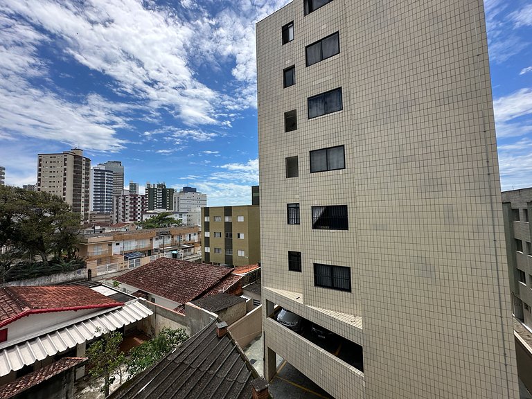 Apto decorado a 1 quadra da praia no Caiçara!