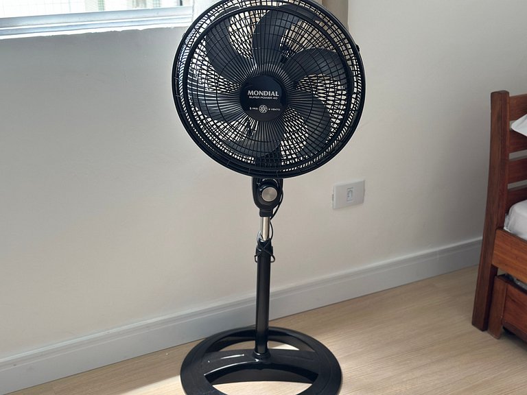 Apto decorado a 1 quadra da praia no Caiçara!