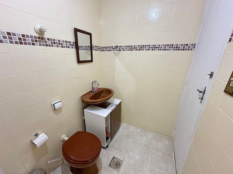 Apto Espaçoso a 300m da Praia da Aviação