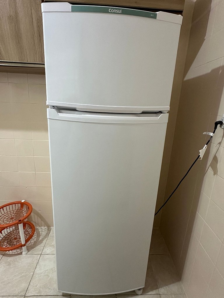 Apto Espaçoso a 300m da Praia da Aviação