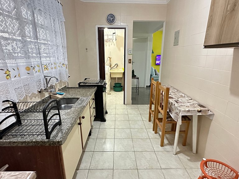 Apto Espaçoso a 300m da Praia da Aviação