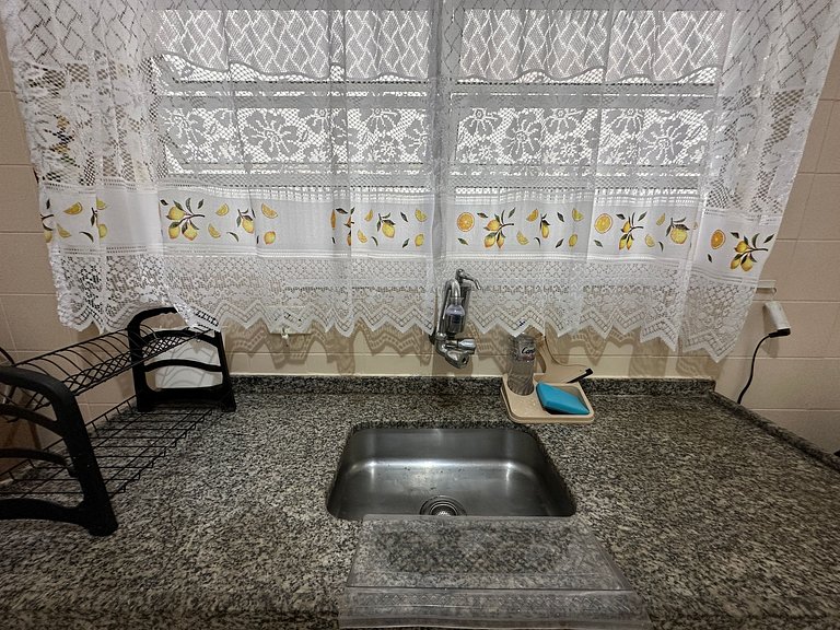 Apto Espaçoso a 300m da Praia da Aviação