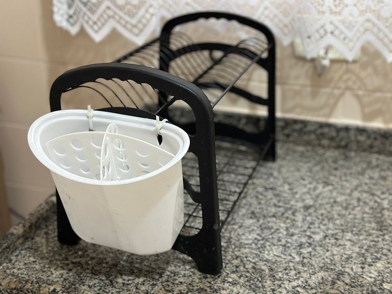 Apto Espaçoso a 300m da Praia da Aviação