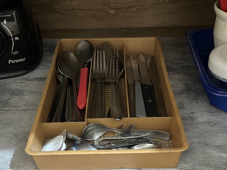 Apto Espaçoso a 300m da Praia da Aviação