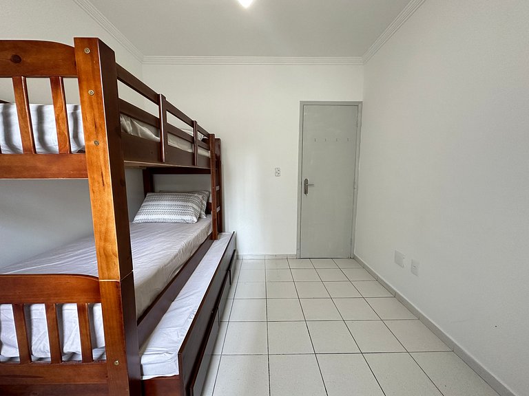 Apto com Ar, Wi-Fi e Enxoval a 5 min da Praia