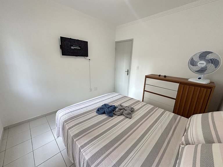 Apto com Ar, Wi-Fi e Enxoval a 5 min da Praia