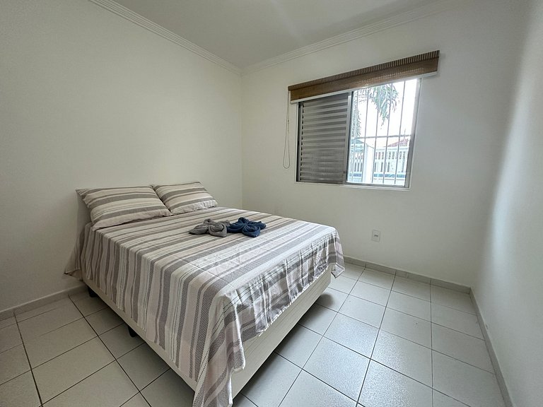 Apto com Ar, Wi-Fi e Enxoval a 5 min da Praia