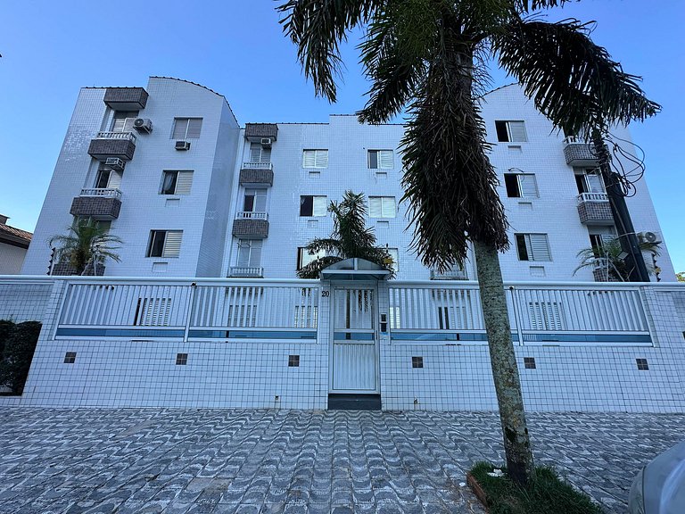 Apto com Ar, Wi-Fi e Enxoval a 5 min da Praia