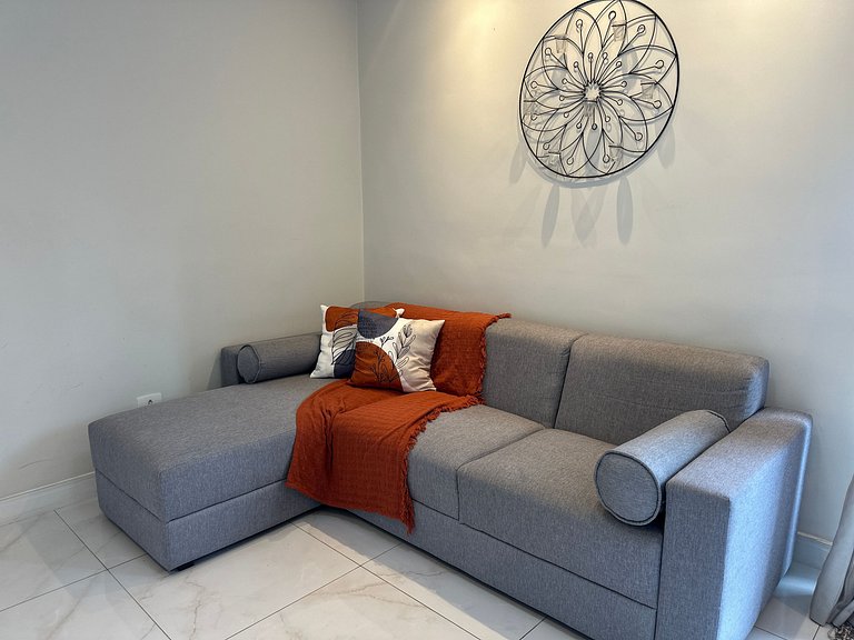 Apto na Guilhermina - Melhor Localização c/ Wi-Fi