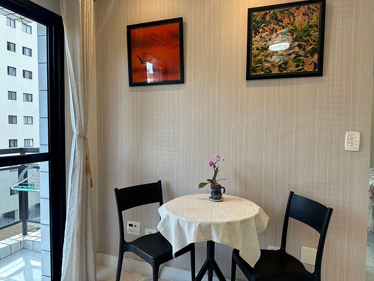 Apto na Guilhermina - Melhor Localização c/ Wi-Fi