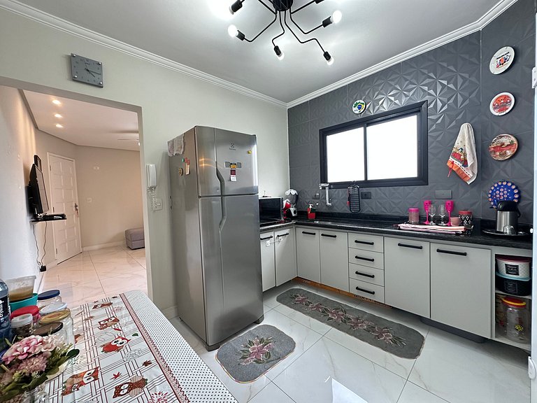 Apto na Guilhermina - Melhor Localização c/ Wi-Fi