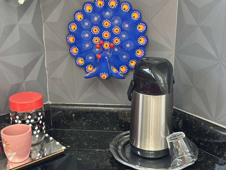 Apto na Guilhermina - Melhor Localização c/ Wi-Fi