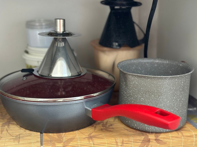 Apto na Guilhermina - Melhor Localização c/ Wi-Fi