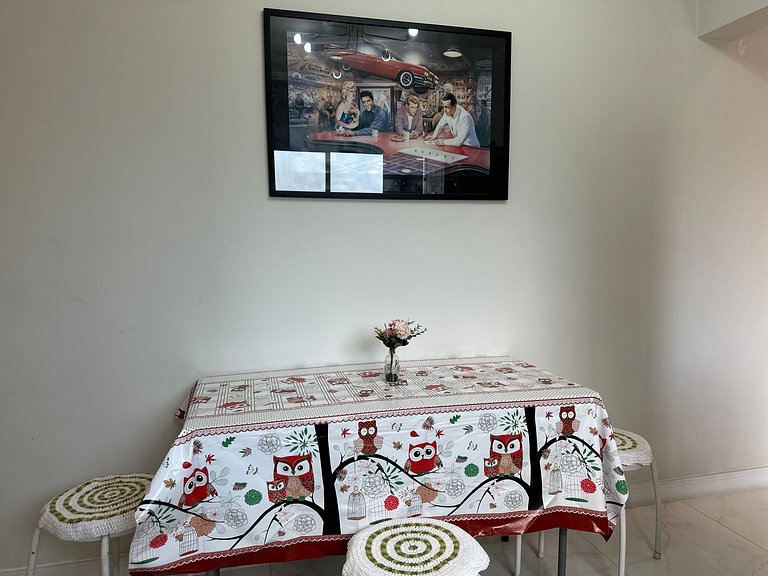 Apto na Guilhermina - Melhor Localização c/ Wi-Fi