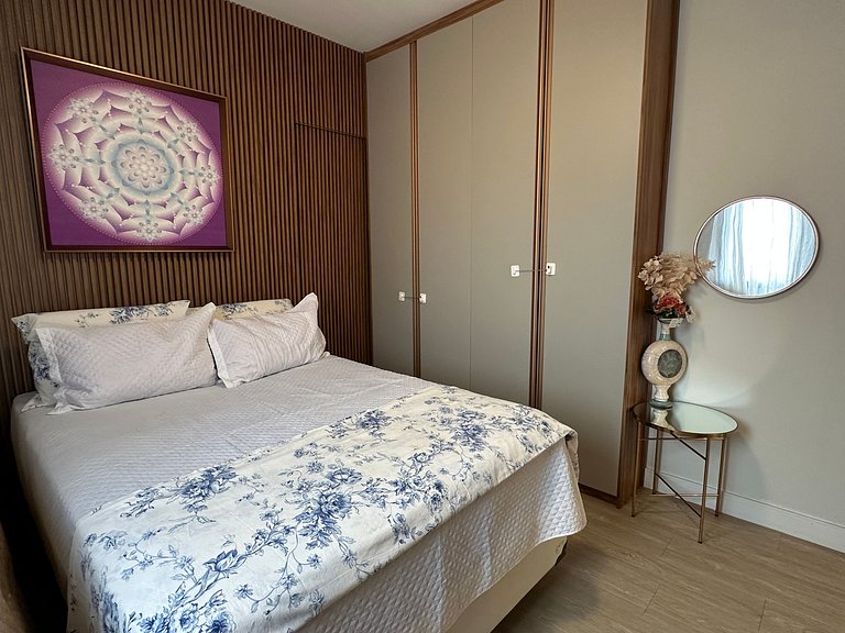 Apto na Guilhermina - Melhor Localização c/ Wi-Fi