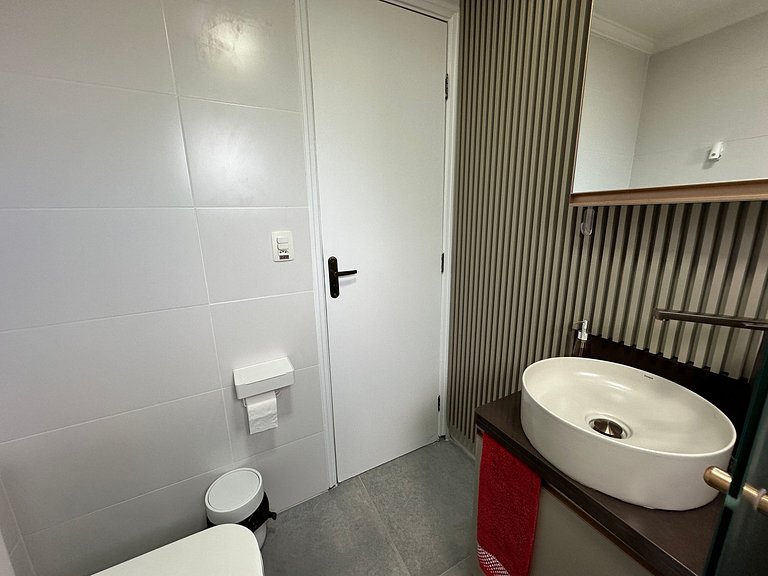 Apto na Guilhermina - Melhor Localização c/ Wi-Fi