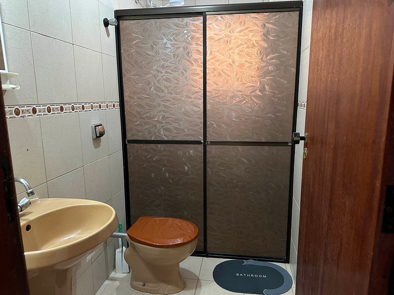 Vila Caiçara: Conforto, Wi-Fi e Cozinha Equipada