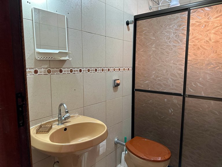 Vila Caiçara: Conforto, Wi-Fi e Cozinha Equipada