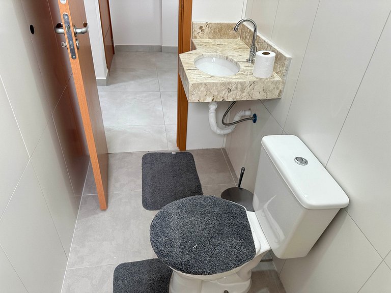 Litoral com Conforto: Vista Mar e Brisa Leve