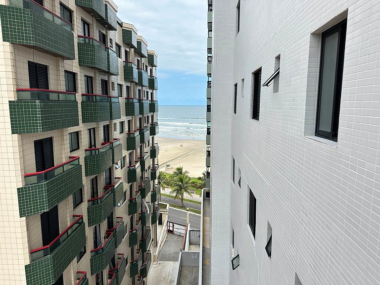 Litoral com Conforto: Vista Mar e Brisa Leve