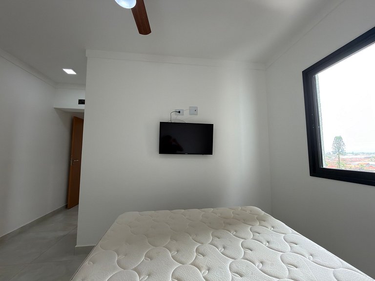 Litoral com Conforto: Vista Mar e Brisa Leve