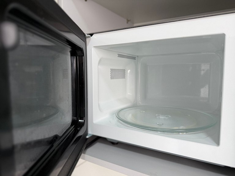 Litoral com Conforto: Vista Mar e Brisa Leve