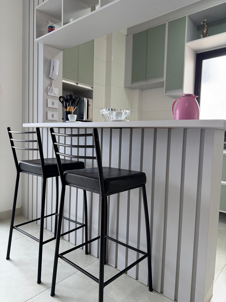 Litoral com Conforto: Vista Mar e Brisa Leve