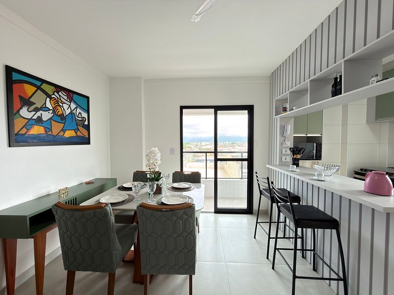 Litoral com Conforto: Vista Mar e Brisa Leve