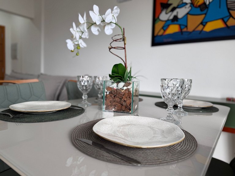 Litoral com Conforto: Vista Mar e Brisa Leve