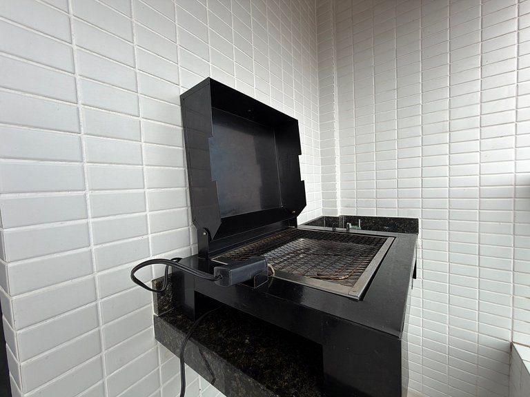 Litoral com Conforto: Vista Mar e Brisa Leve