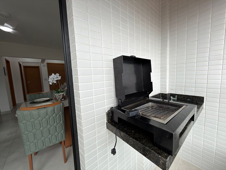 Litoral com Conforto: Vista Mar e Brisa Leve