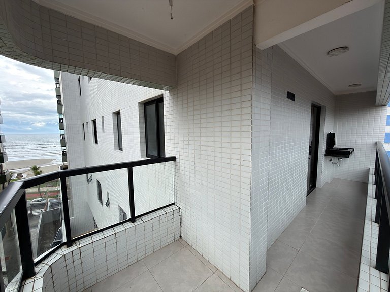 Litoral com Conforto: Vista Mar e Brisa Leve
