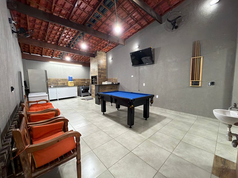 Refúgio na Aviação: Bilhar, Lazer e Conforto