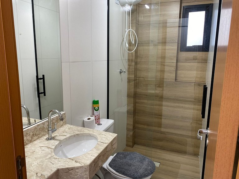 Litoral com Conforto: Vista Mar e Brisa Leve