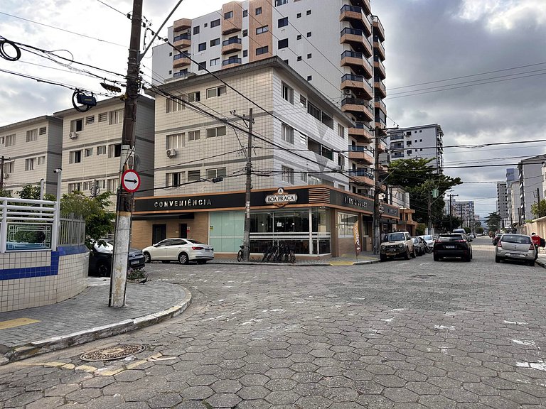 Poucos passos da Praia Próximo a Tudo