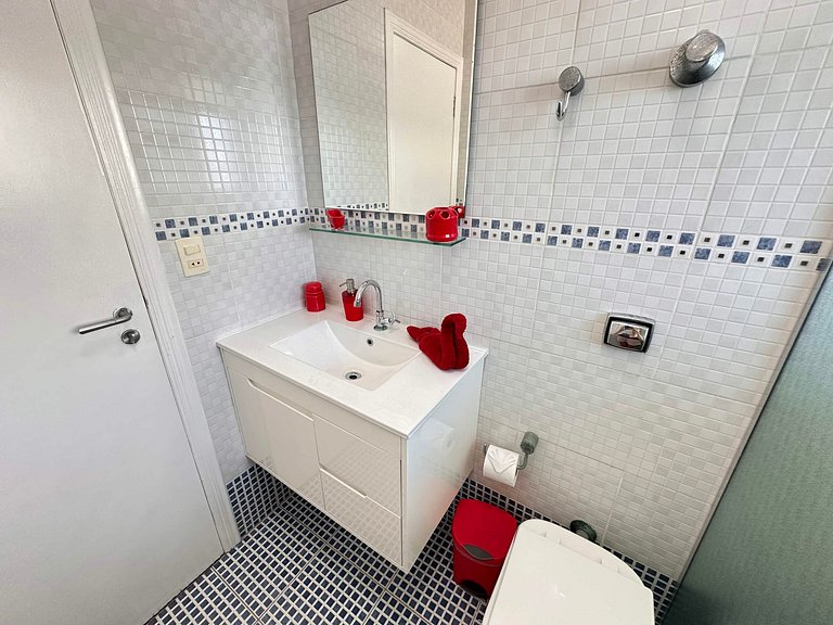 Poucos passos da Praia Próximo a Tudo