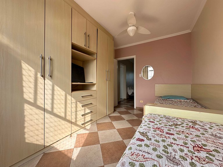 Poucos passos da Praia Próximo a Tudo