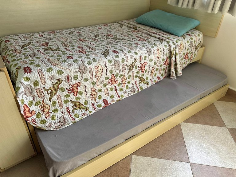 Poucos passos da Praia Próximo a Tudo