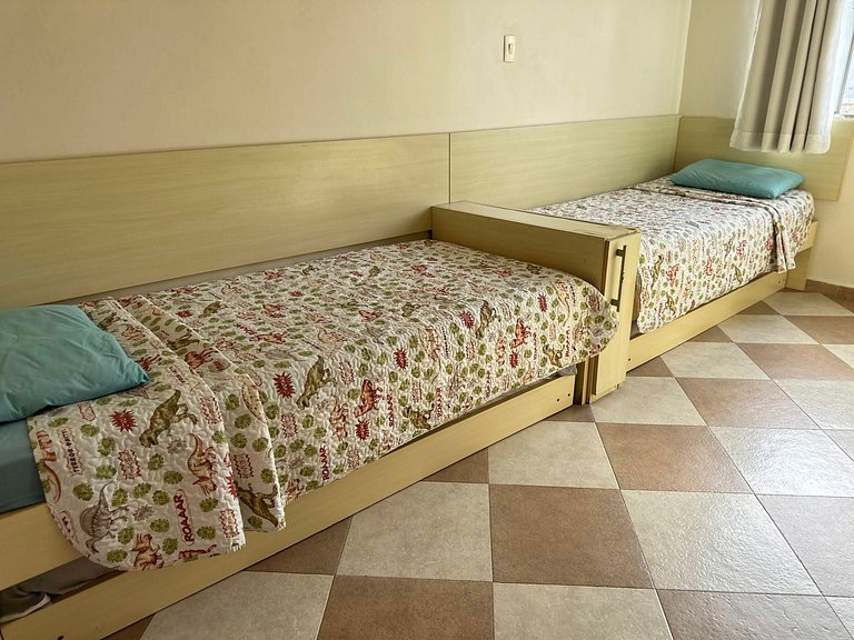 Poucos passos da Praia Próximo a Tudo