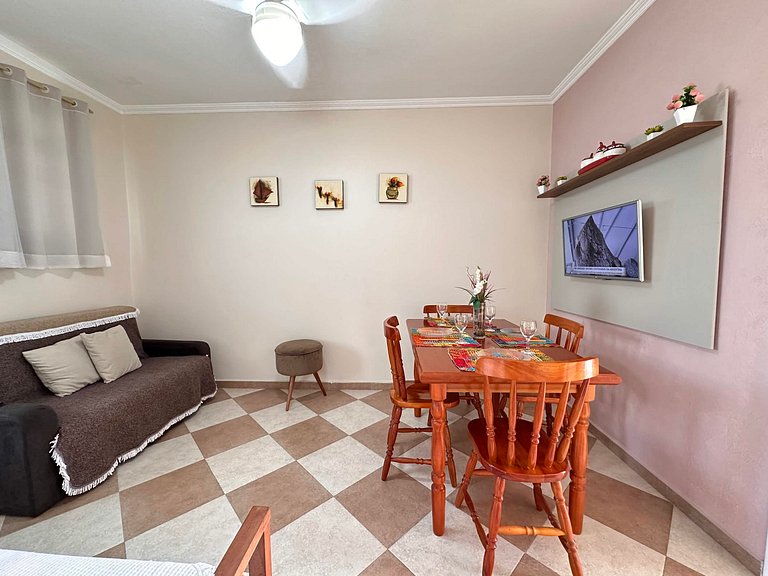 Poucos passos da Praia Próximo a Tudo