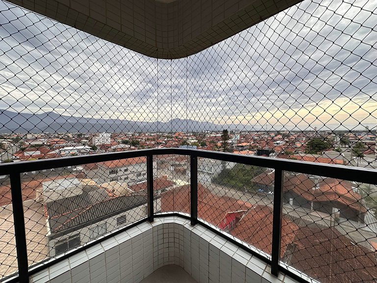 Litoral com Conforto: Vista Mar e Brisa Leve