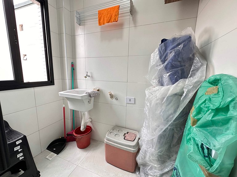 Litoral com Conforto: Vista Mar e Brisa Leve